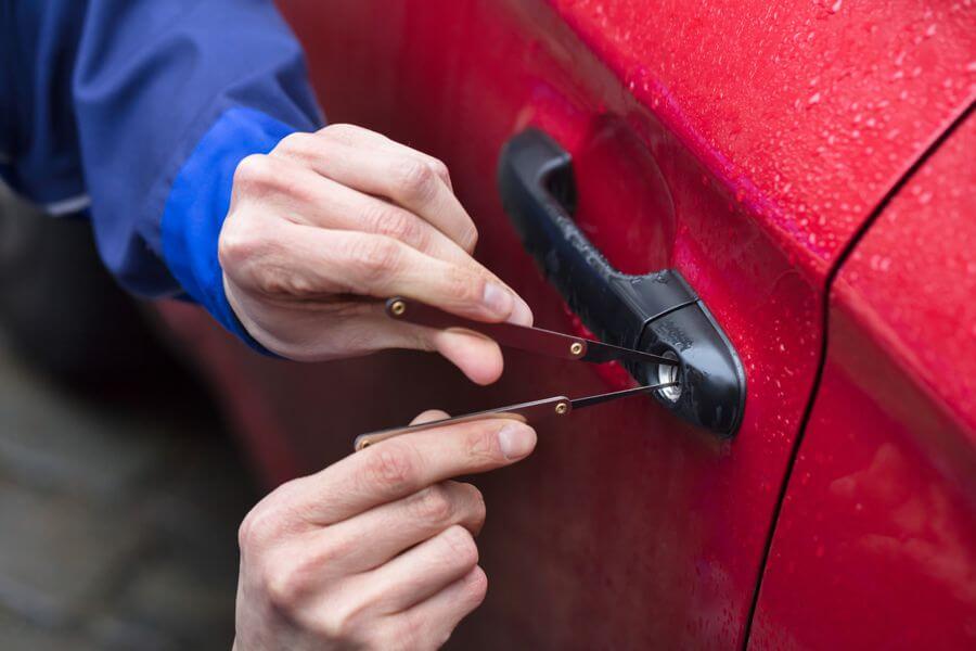 Schlüsseldienst Urbach Autoöffnung